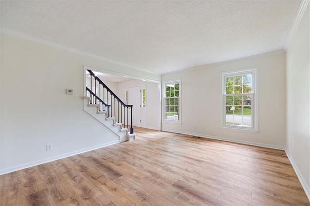 8800 W 115th Street, Overland Park, KS 66210