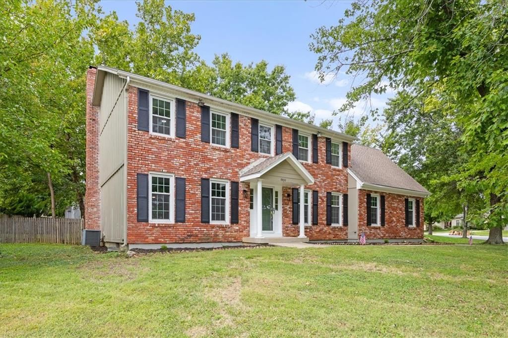 8800 W 115th Street, Overland Park, KS 66210