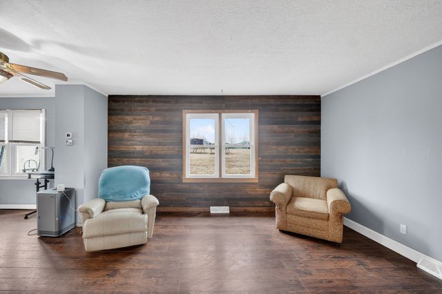 804 Lacona Avenue, Des Moines, IA 50315