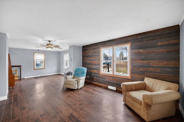 804 Lacona Avenue, Des Moines, IA 50315