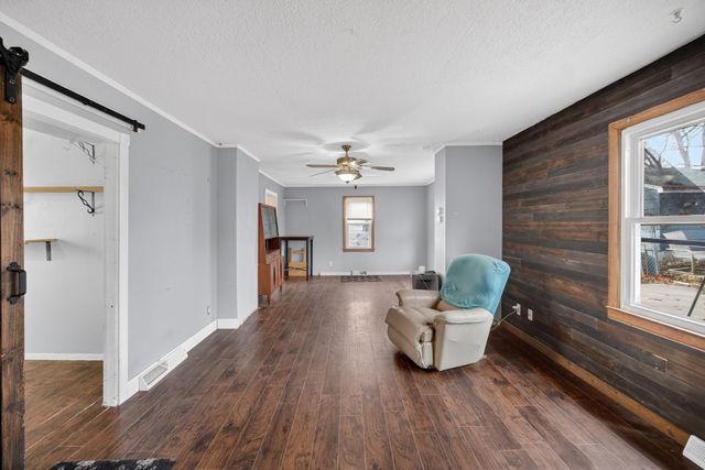 804 Lacona Avenue, Des Moines, IA 50315