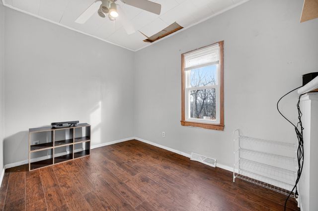 804 Lacona Avenue, Des Moines, IA 50315