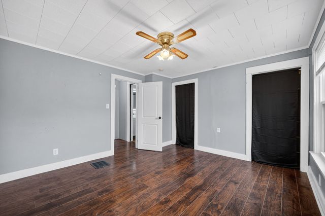 804 Lacona Avenue, Des Moines, IA 50315