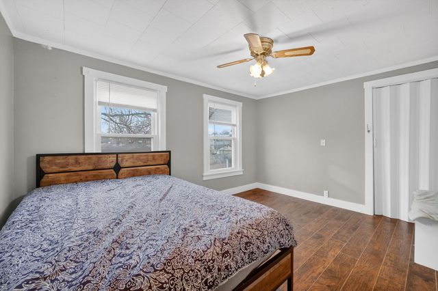 804 Lacona Avenue, Des Moines, IA 50315