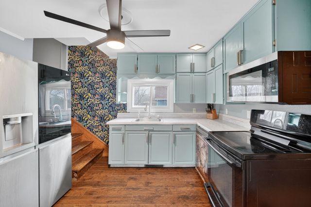 804 Lacona Avenue, Des Moines, IA 50315