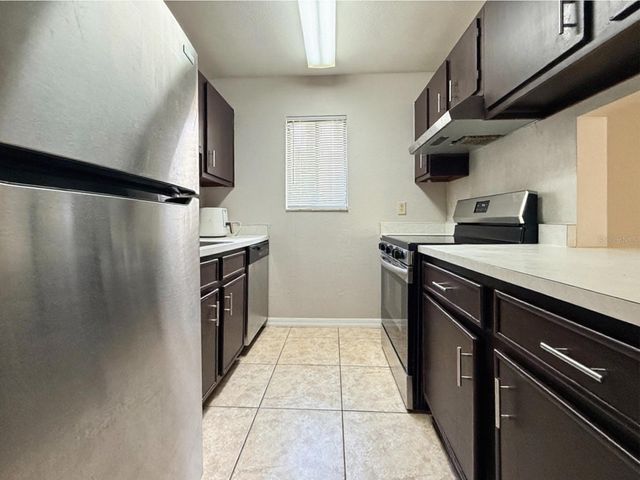 3284 S SEMORAN BOULEVARD 11, Orlando, FL 32822