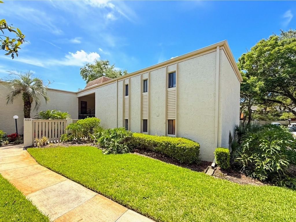 3284 S SEMORAN BOULEVARD 11, Orlando, FL 32822