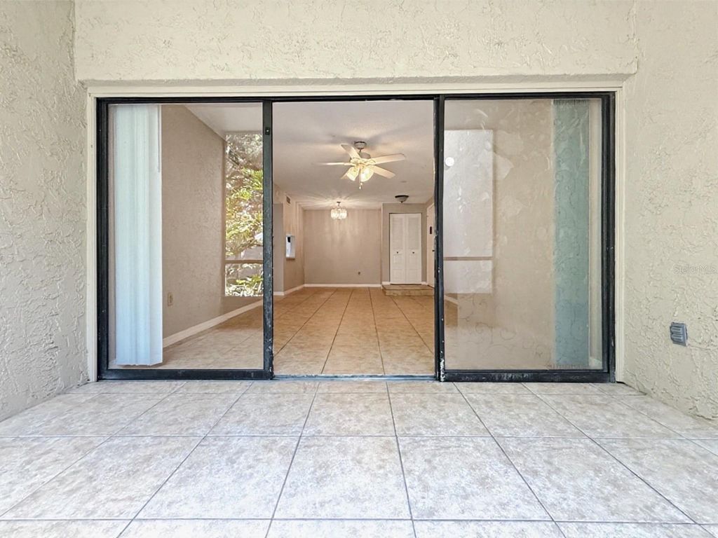Image 7 of property listing at 3284 S SEMORAN BOULEVARD 11, Orlando, FL 32822