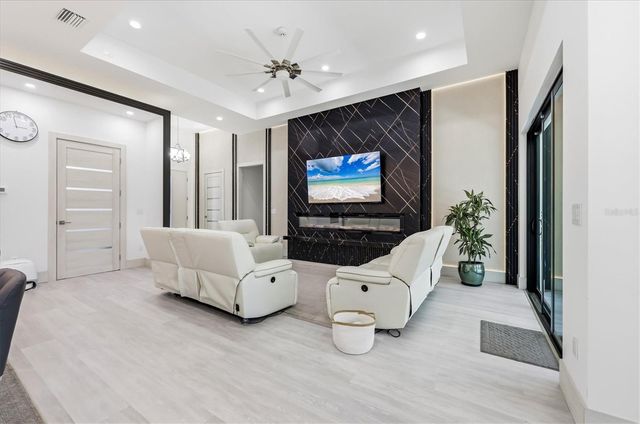 380 COWRY ROAD, Venice, FL 34293