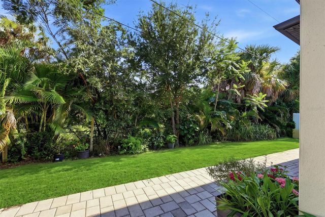 380 COWRY ROAD, Venice, FL 34293