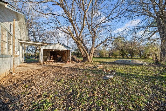 214 N Preston Street, Whitney, TX 76692