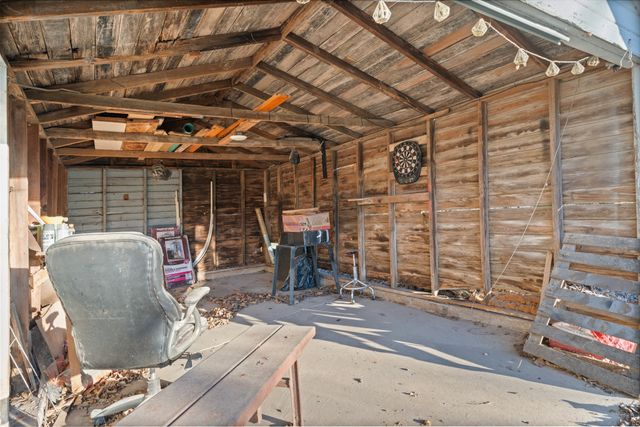 214 N Preston Street, Whitney, TX 76692