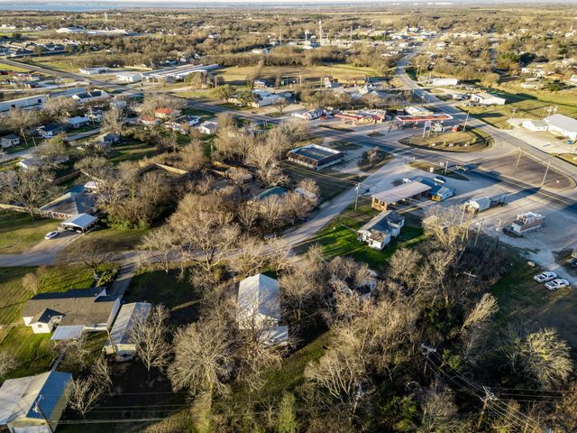 214 N Preston Street, Whitney, TX 76692