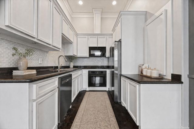 5801 Winsome Lane 202, Houston, TX 77057