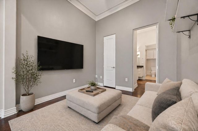 5801 Winsome Lane 202, Houston, TX 77057