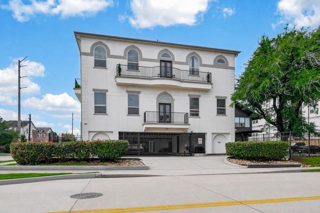 5801 Winsome Lane 202, Houston, TX 77057