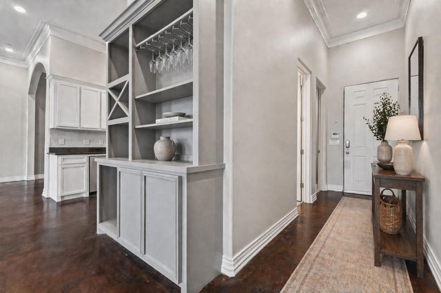 5801 Winsome Lane 202, Houston, TX 77057