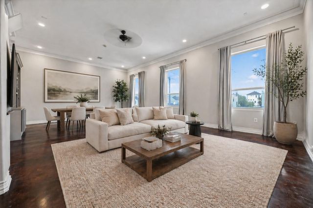 5801 Winsome Lane 202, Houston, TX 77057
