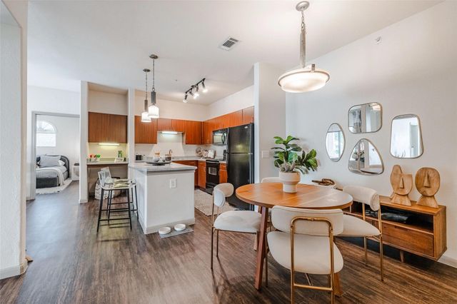 12800 Center Lake DR 00531, Austin, TX 78753