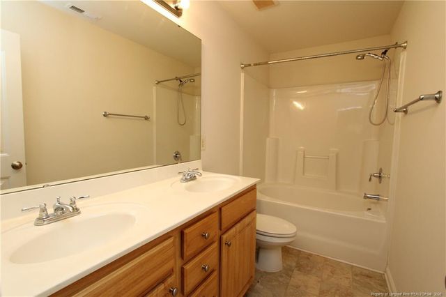 3921 Volkswalk Place, Raleigh, NC 27610