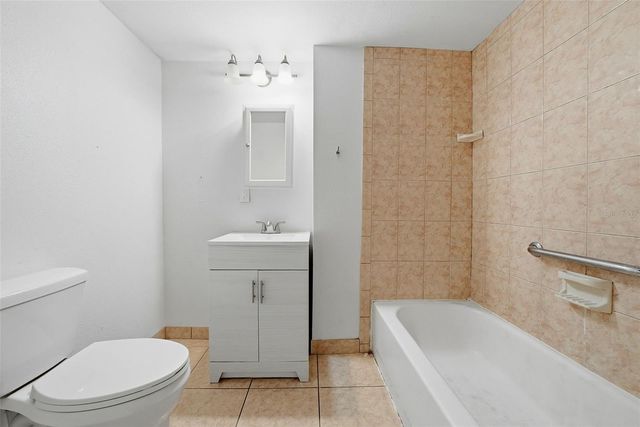 3133 BAY LANE, Clearwater, FL 33759