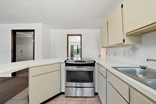 3133 BAY LANE, Clearwater, FL 33759