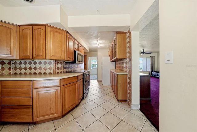 3133 BAY LANE, Clearwater, FL 33759