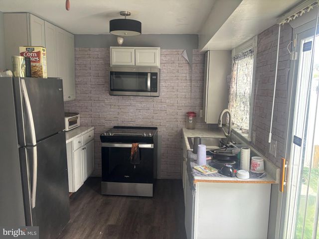 5 LOCUST CT, Sicklerville, NJ 08081