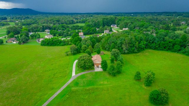 10245 Snow Hill Road, Ooltewah, TN 37363