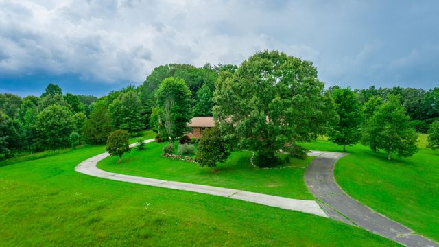 10245 Snow Hill Road, Ooltewah, TN 37363