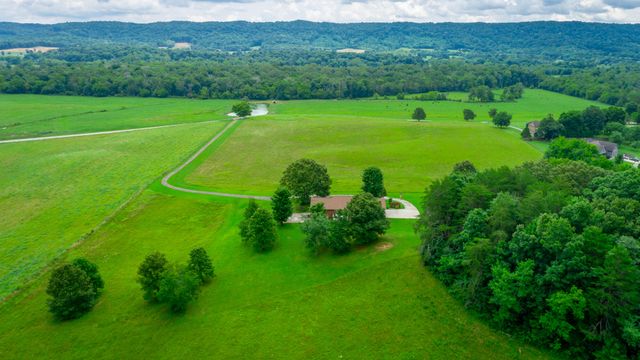 10245 Snow Hill Road, Ooltewah, TN 37363