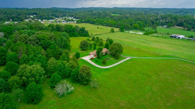 10245 Snow Hill Road, Ooltewah, TN 37363