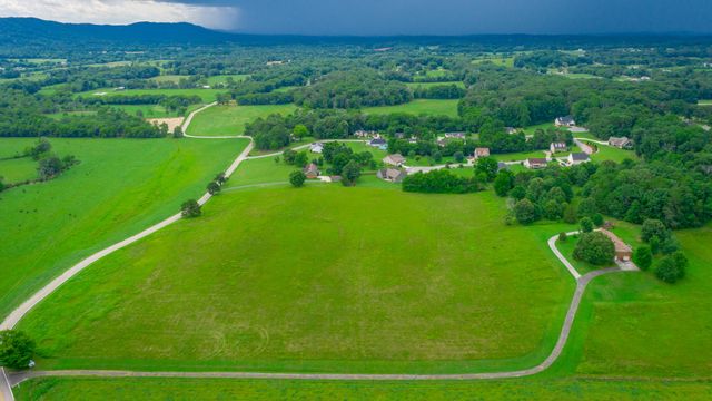10245 Snow Hill Road, Ooltewah, TN 37363
