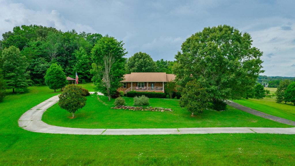 10245 Snow Hill Road, Ooltewah, TN 37363