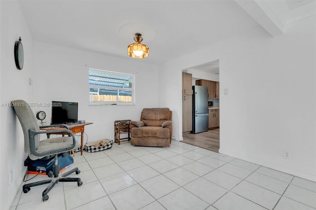 6945 NW 8th Ct, Margate, FL 33063