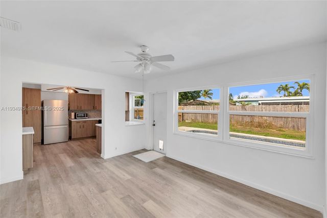 6945 NW 8th Ct, Margate, FL 33063