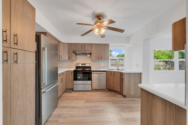 6945 NW 8th Ct, Margate, FL 33063