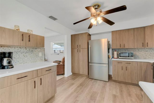 6945 NW 8th Ct, Margate, FL 33063