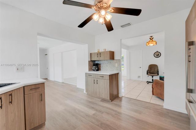 6945 NW 8th Ct, Margate, FL 33063