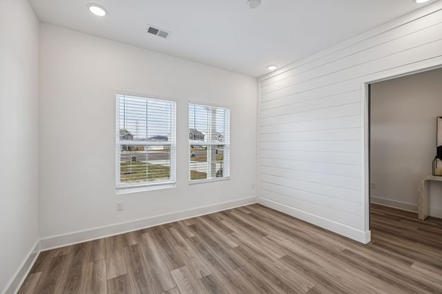 113 Model Ct, Columbia, TN 38401