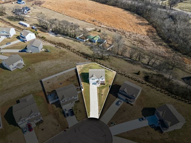 113 Model Ct, Columbia, TN 38401