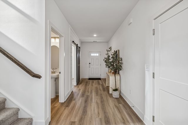 113 Model Ct, Columbia, TN 38401