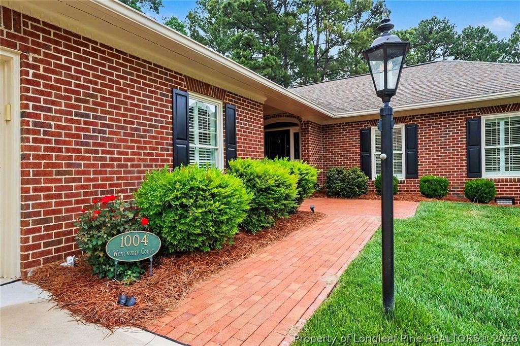 1004 Wentworth Court, Sanford, NC 27330 — photo 5