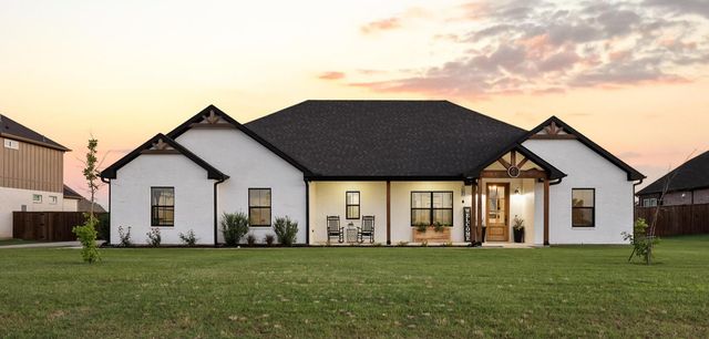 121 Chisolm Trail, Pottsboro, TX 75076