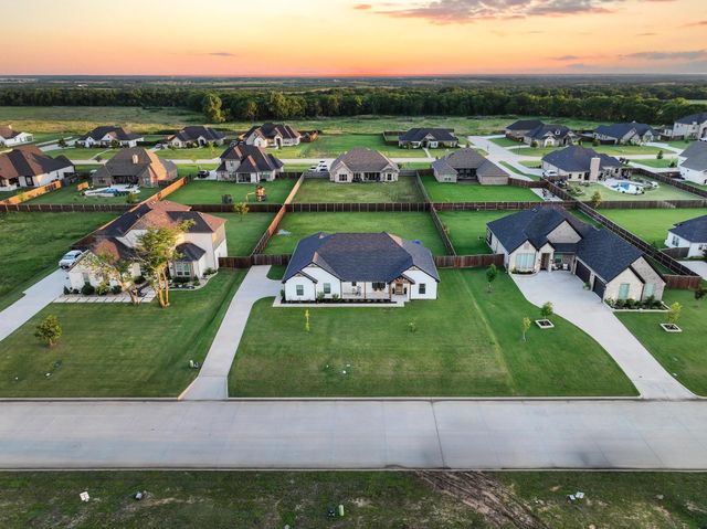 121 Chisolm Trail, Pottsboro, TX 75076