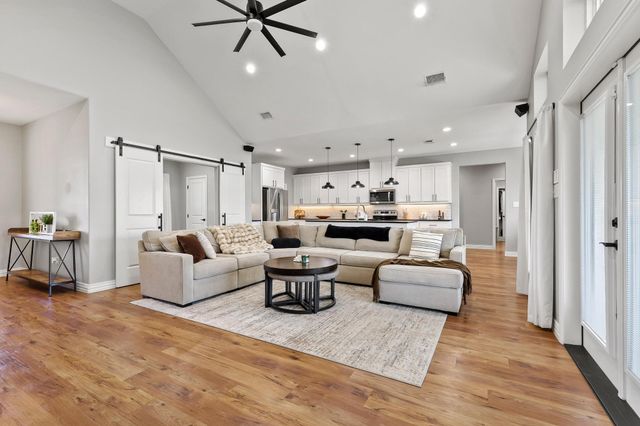 121 Chisolm Trail, Pottsboro, TX 75076