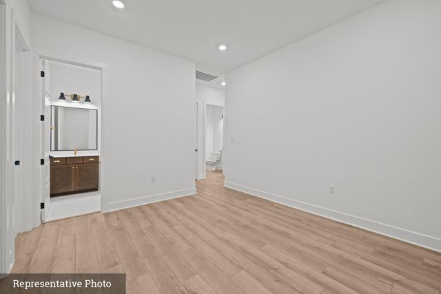 124 Rees Landing RD, Spicewood, TX 78669