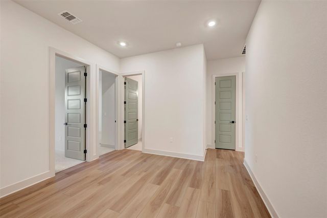 124 Rees Landing RD, Spicewood, TX 78669