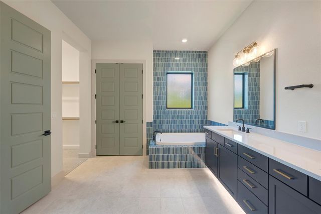 124 Rees Landing RD, Spicewood, TX 78669