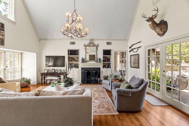 1 Armistead Road, Little Rock, AR 72207